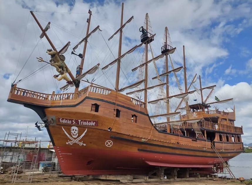 Galeón Santa Trindade, barco pirata mas grande de brasil